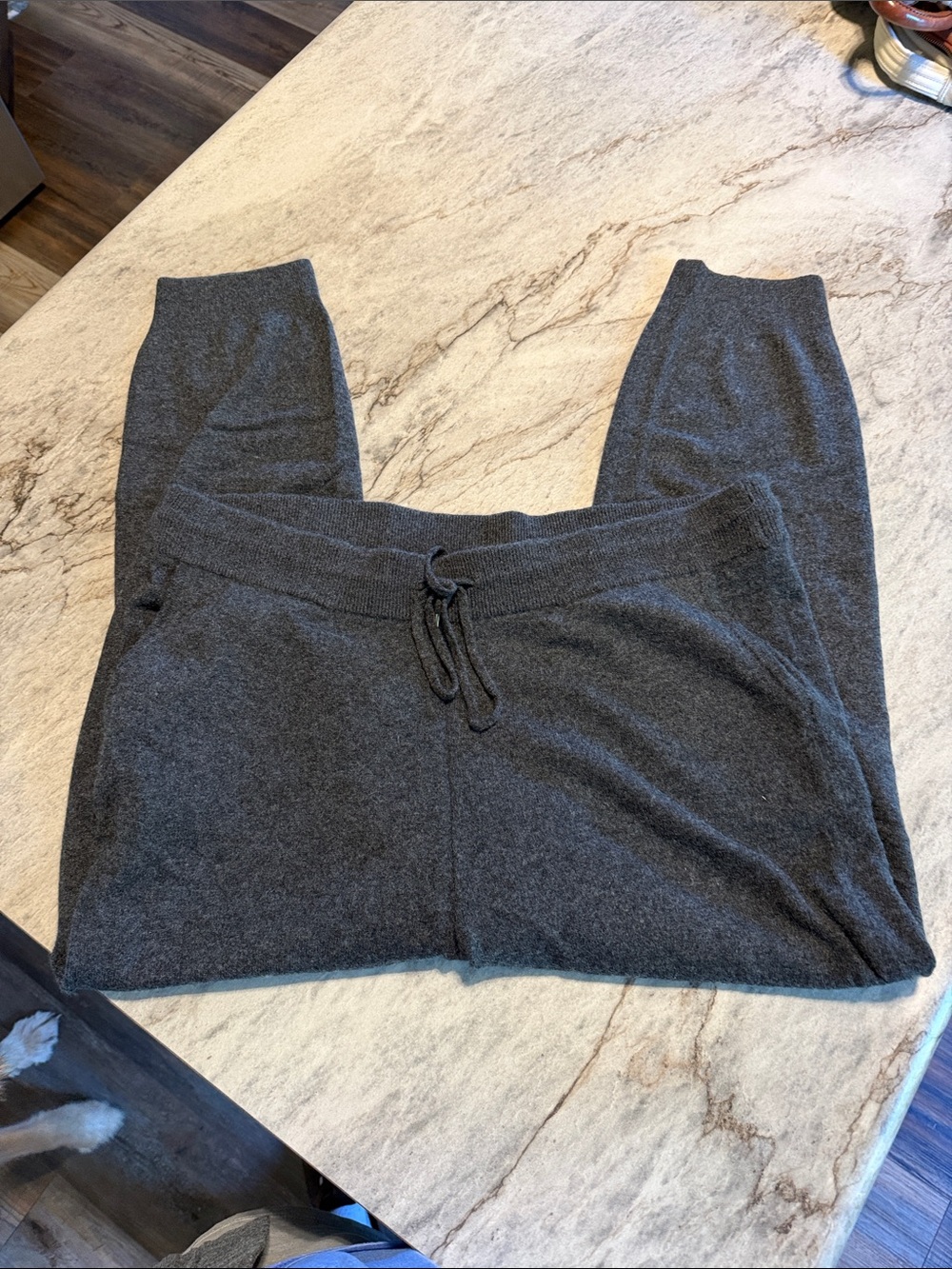 Quince CASHMERE Charcoal Gray women’s Jogger Sweatpants